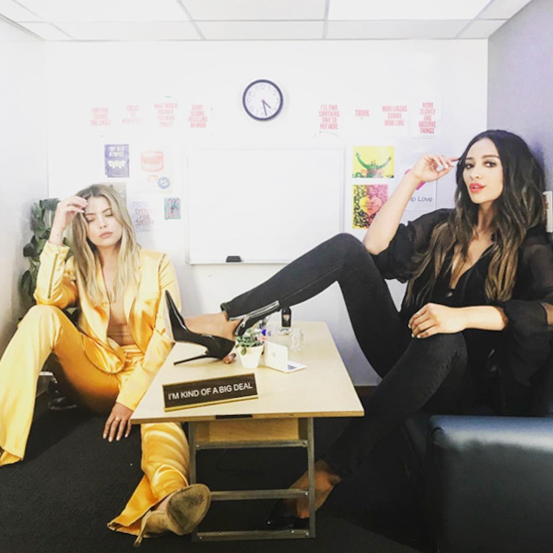 Photos From Instagram Poses Celebs Have Perfected E Online